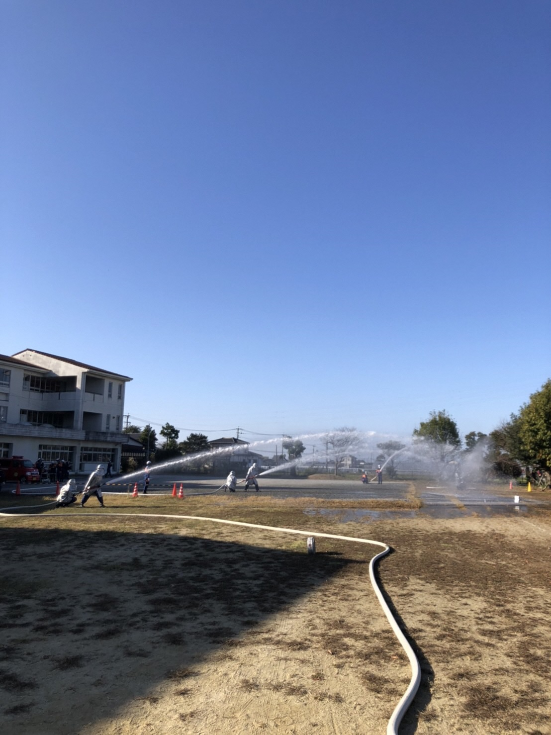 水利がない火災現場を想定した消火訓練