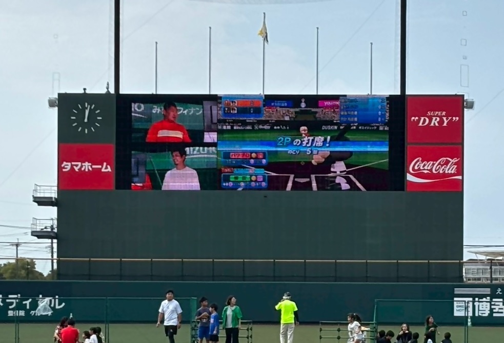 大ビジョンを使用したエキシビジョンマッチ